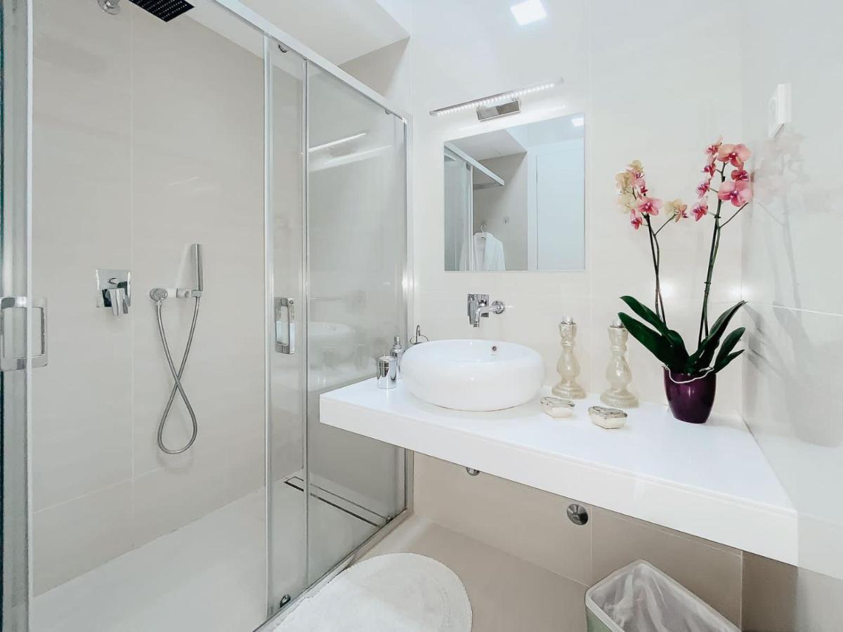 Montesun Apartments Becici Boreti Luaran gambar