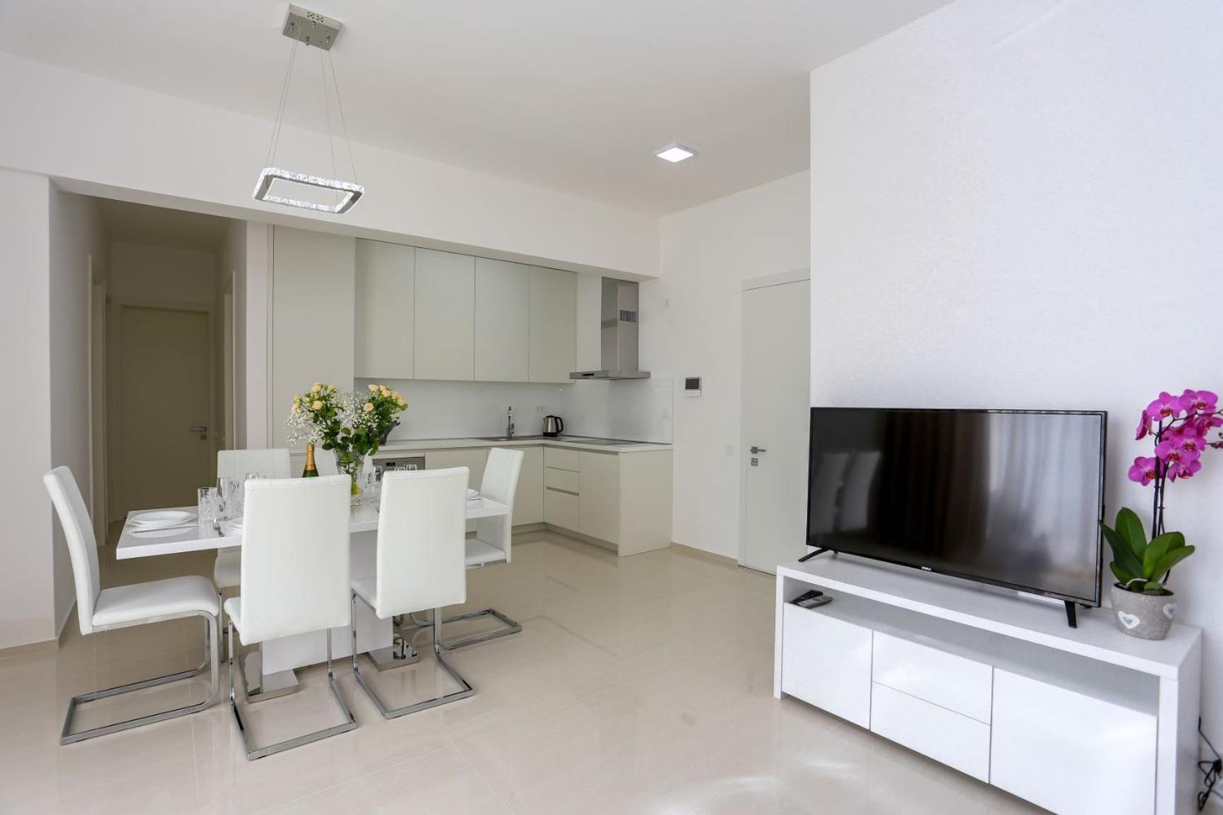 Montesun Apartments Becici Boreti Luaran gambar