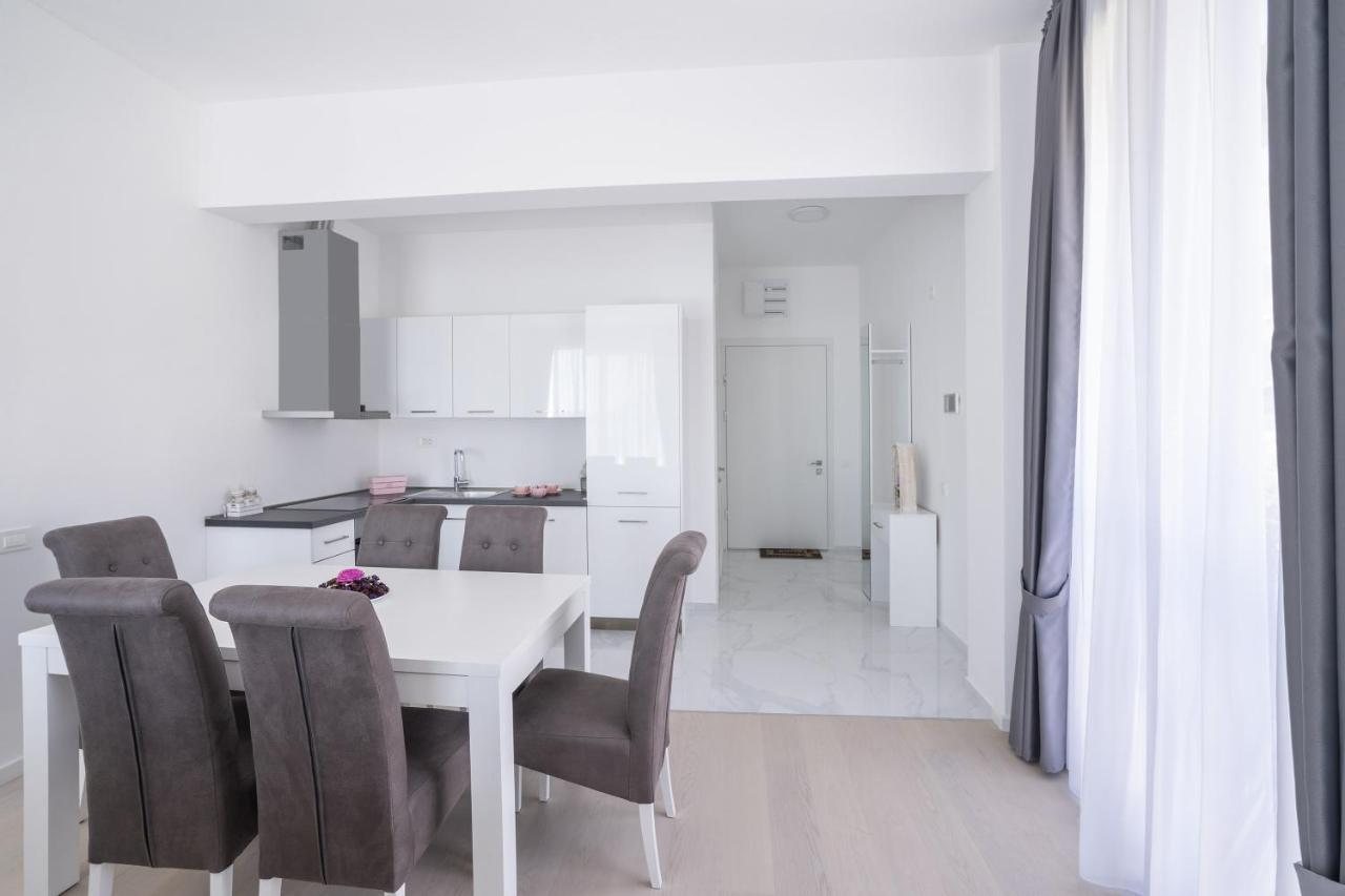 Montesun Apartments Becici Boreti Luaran gambar