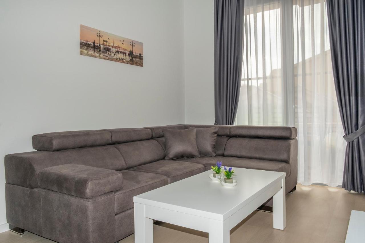 Montesun Apartments Becici Boreti Luaran gambar
